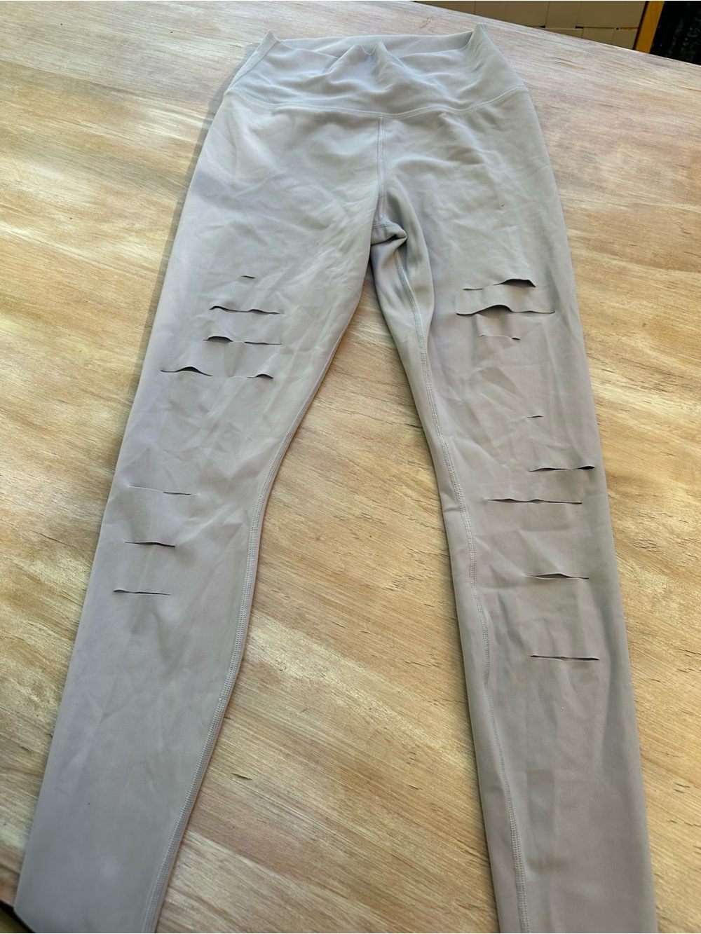 ALO ripped Yoga Light Gray Leggings with Subtle Logo - Picture 3 of 7